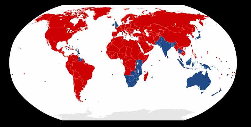 red - right hand traffic<br />blue - left hand traiffic