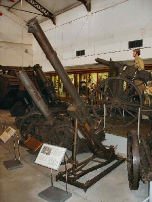 120 mm pneumatic mortar Brandt-Lhuillier.jpg (49.69 KiB) Viewed 21442 times 120 mm pneumatic mortar Brandt-Lhuillier.jpg