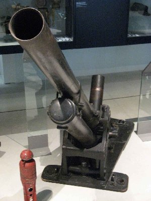 86 mm pneumatic mortar Boileau-Debladis.jpg (122.4 KiB) Viewed 21435 times 86 mm pneumatic mortar Boileau-Debladis.jpg