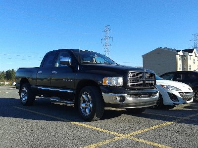 001.jpg (470.52 KiB) Viewed 5166 times There she is, gleaming in the morning sunlight. I still can't believe is is mah truck wooo :D