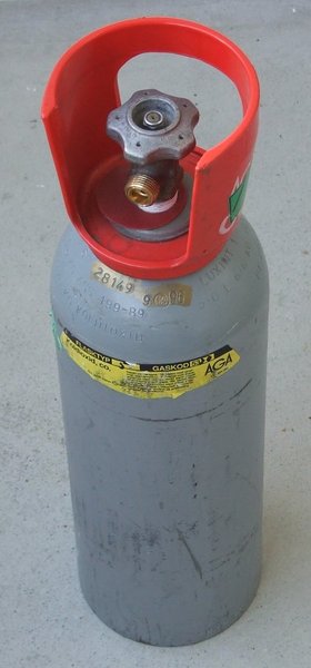 File:CO2 bulk tank.jpg